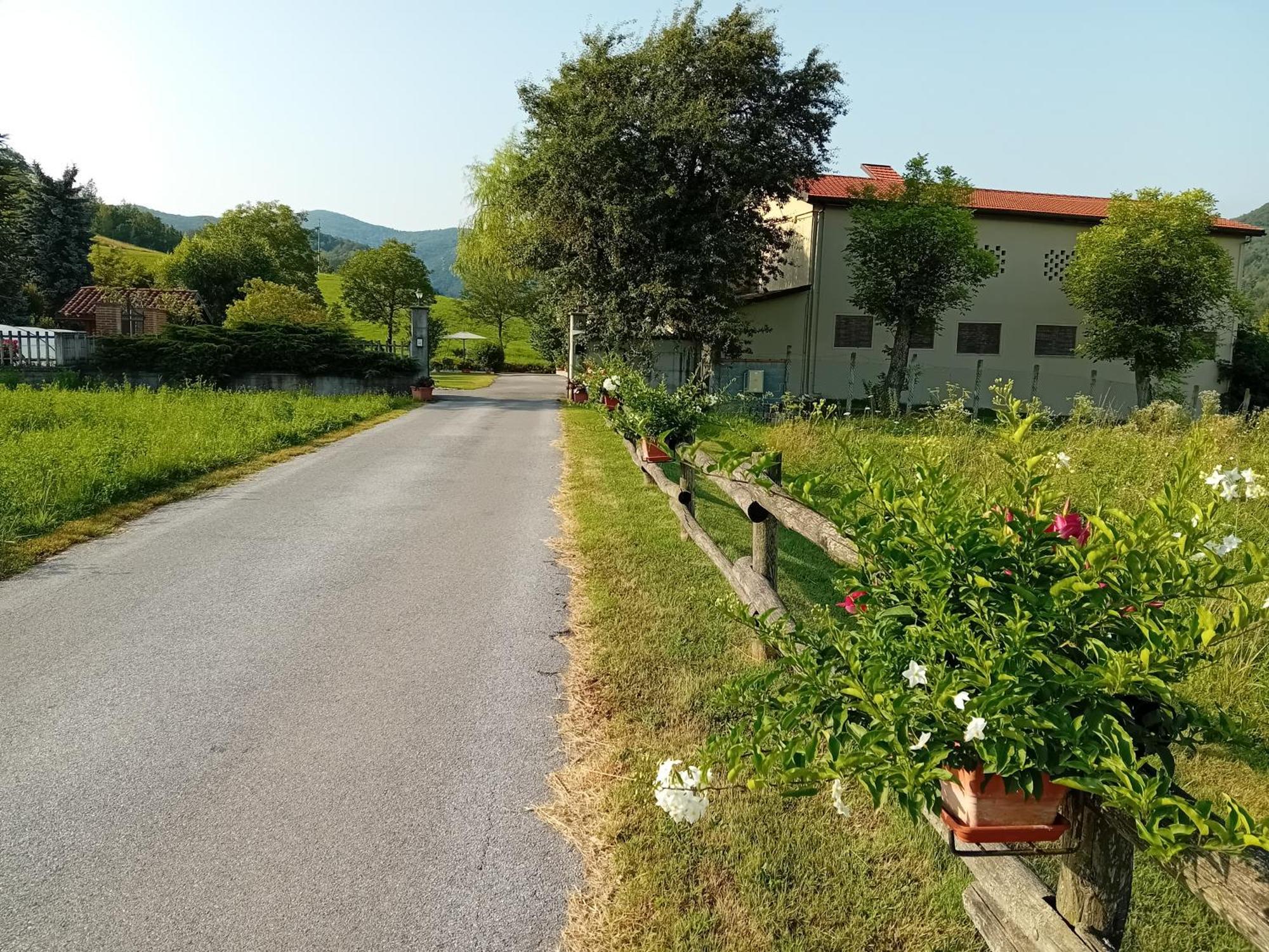 L'Isola Dla Cerrea Bed & Breakfast Mombasiglio Dış mekan fotoğraf