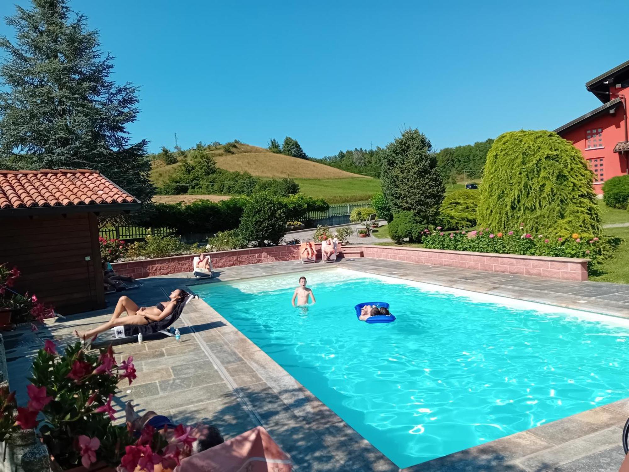 L'Isola Dla Cerrea Bed & Breakfast Mombasiglio Dış mekan fotoğraf